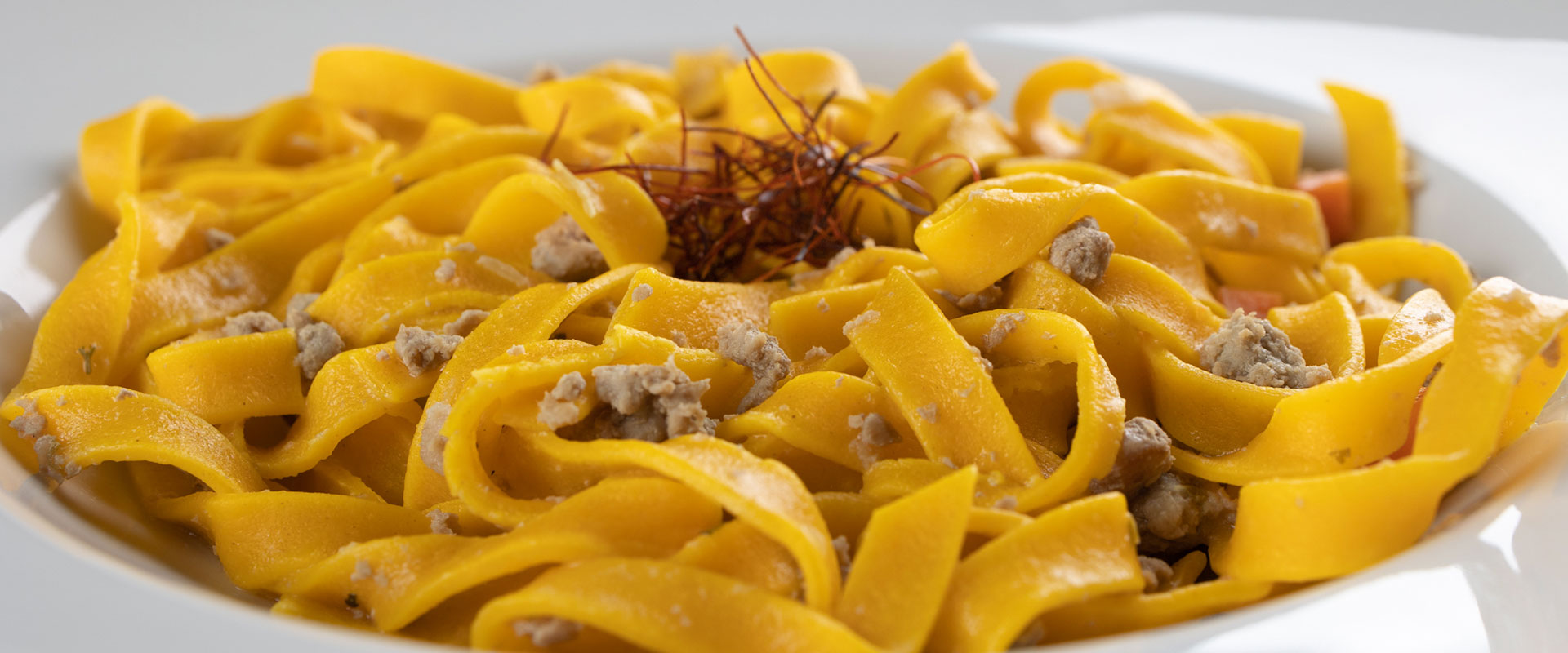 Pasta ragu bianco cantine del palazzo volterra